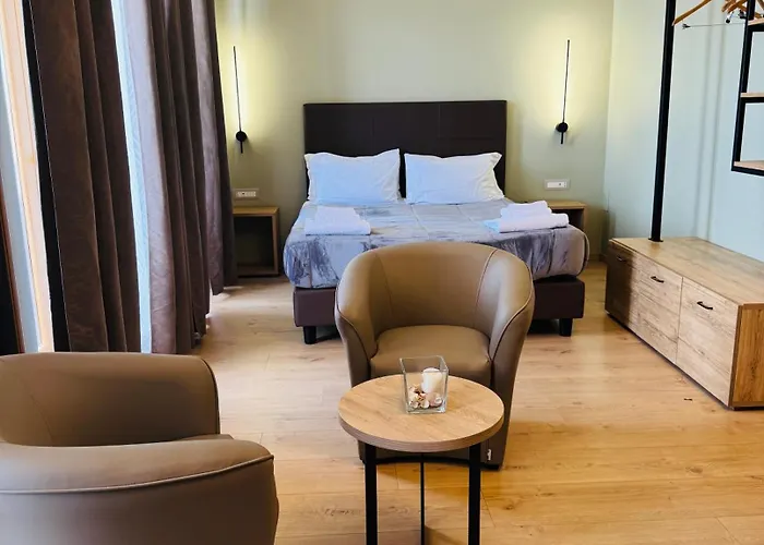 Manhattan & 3* Bari